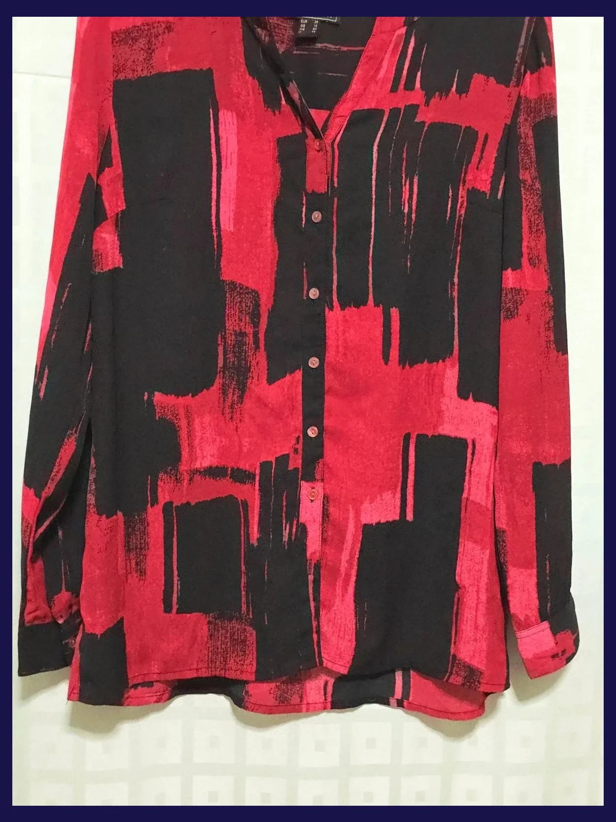 Red Black Abstract Print Button Blouse – BPC Selection – taille L / 40 / 12 3
