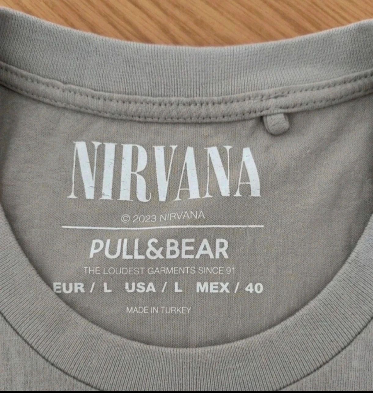 Camiseta Pull&Bear Nirvana Something In The Way Gris Vintage Grunge Oversize Talla L – Pull & Bear – taille L 4