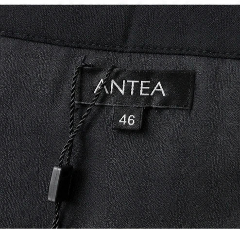 Falda ANTEA negra talla 46 de corte recto, fabricada en Italia – Antea – taille XXXL / 46 / 18 4