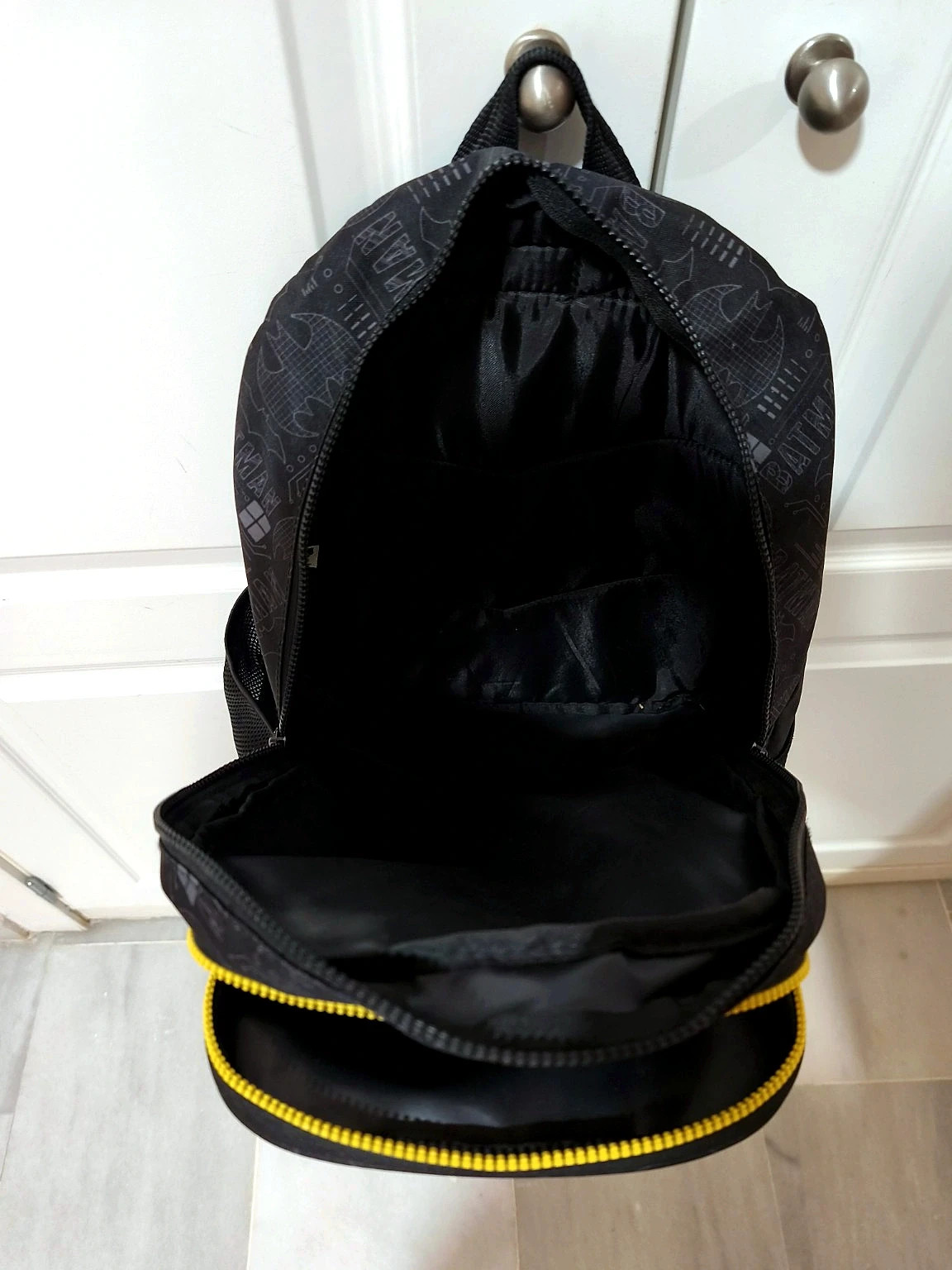 Mochila Batman infantil negra y amarilla – Batman 4