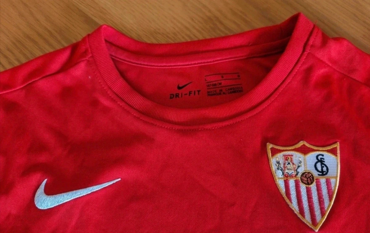 Camiseta Unisex Sevilla FC Nike Dri-FIT Oficial Roja – Nike – taille 12 ans / 152 cm 3