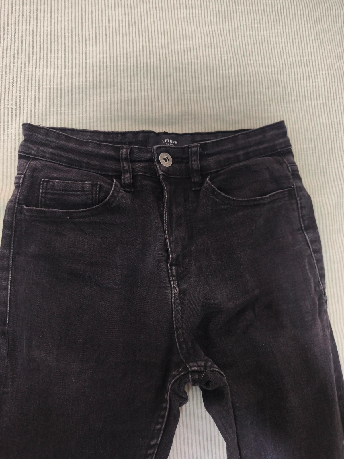 Vaqueros Skinny Negros – Estilo Moderno 🖤 – Lefties – taille S 2
