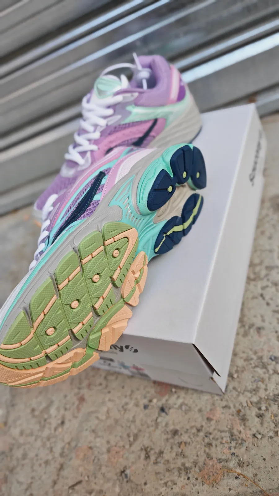 Baskets Saucony Pro Grid Omni 9 multicolores – Saucony – taille EU 38 3