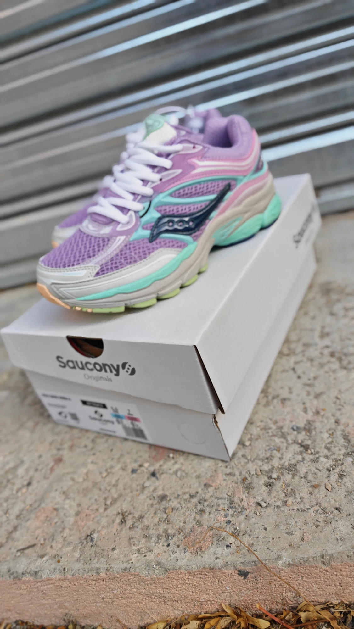 Baskets Saucony Pro Grid Omni 9 multicolores – Saucony – taille EU 38