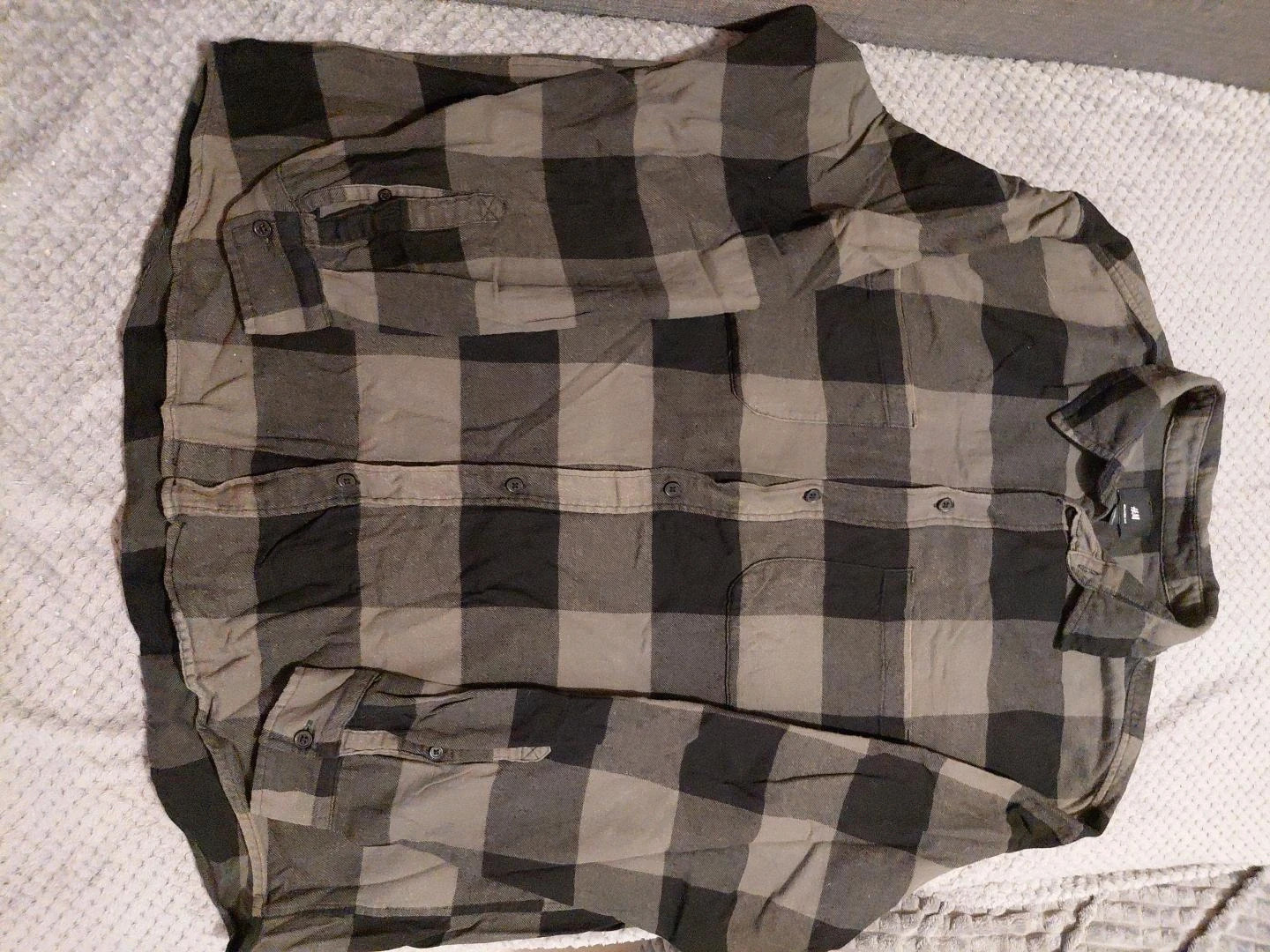 Chemise à carreaux homme H&M – kaki et noir – H&M – taille XL 2