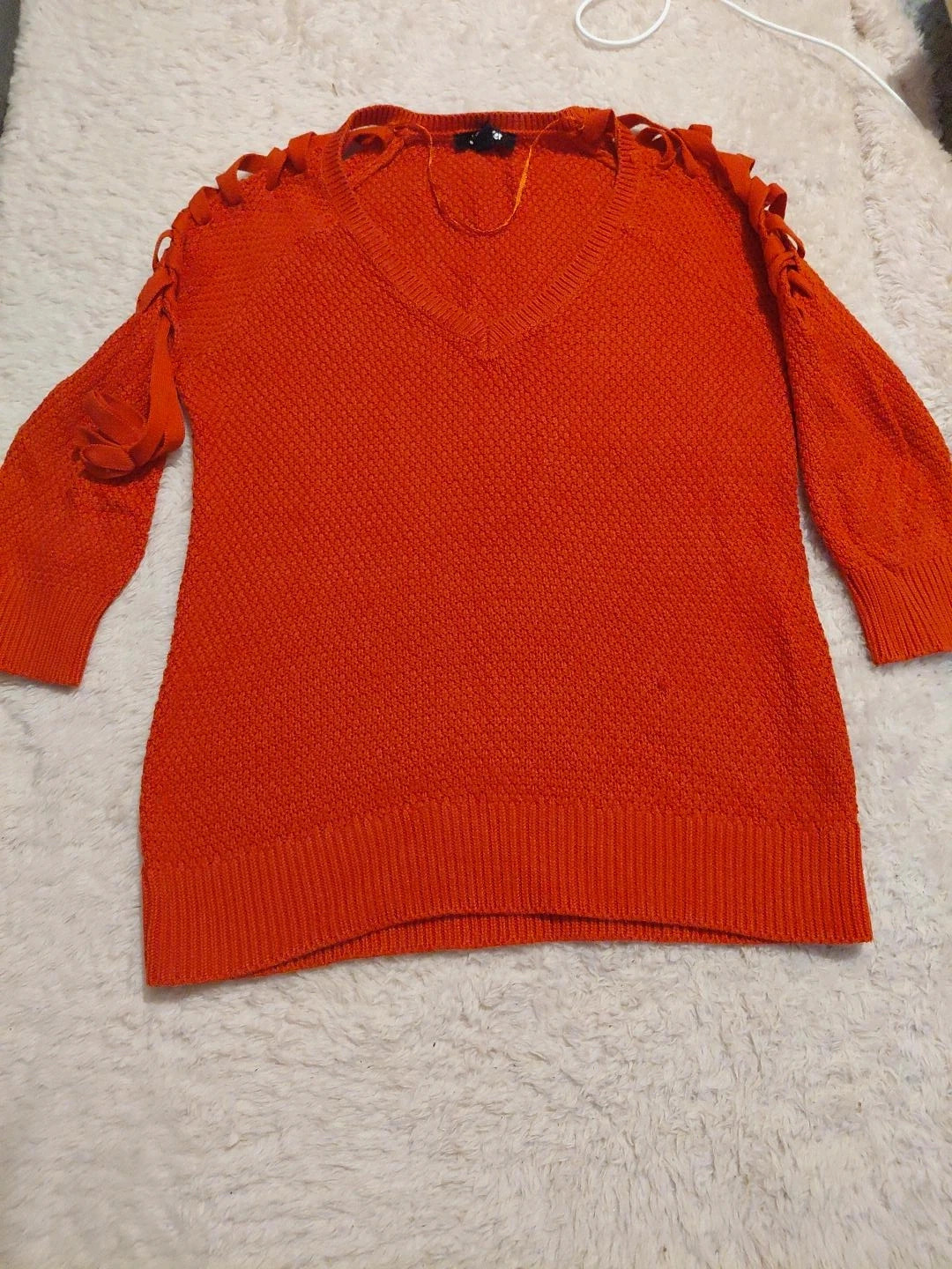 Pull rouge Jennyfer à col V – manches 3/4 – détails à nouer – Jennyfer – taille XXS / 32 / 4 2