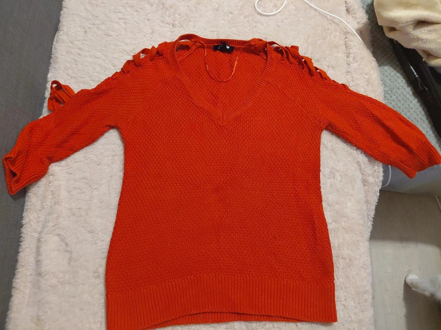 Pull rouge Jennyfer à col V – manches 3/4 – détails à nouer – Jennyfer – taille XXS / 32 / 4 3