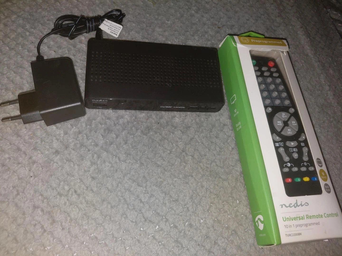 Décodeur TNT Nedis DVB-T2 HDMI + Télécommande universelle