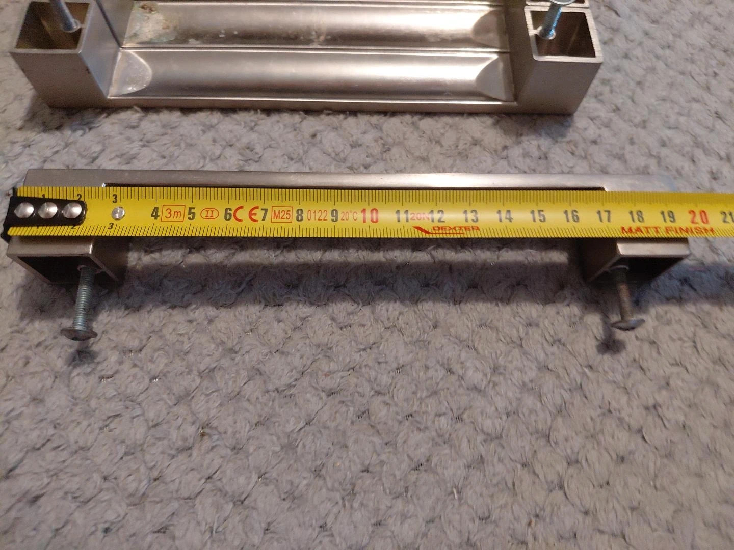 Lot de 13 poignées de meuble métalliques avec vis – 18 cm 4