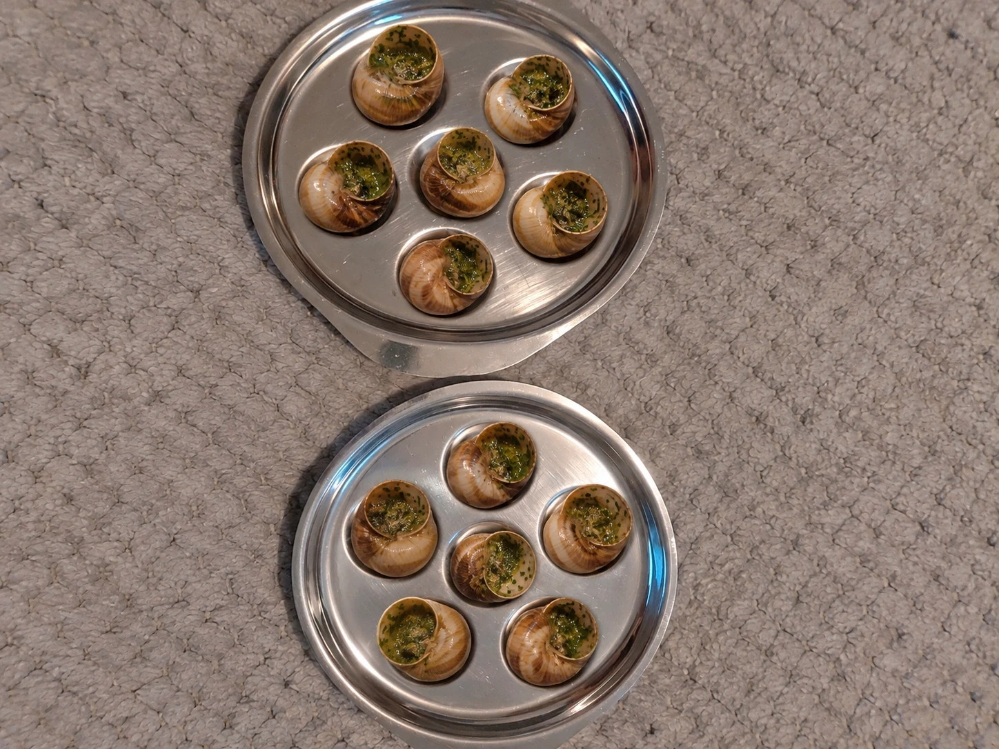 2 plats à escargots en inox – 6 empreintes chacun