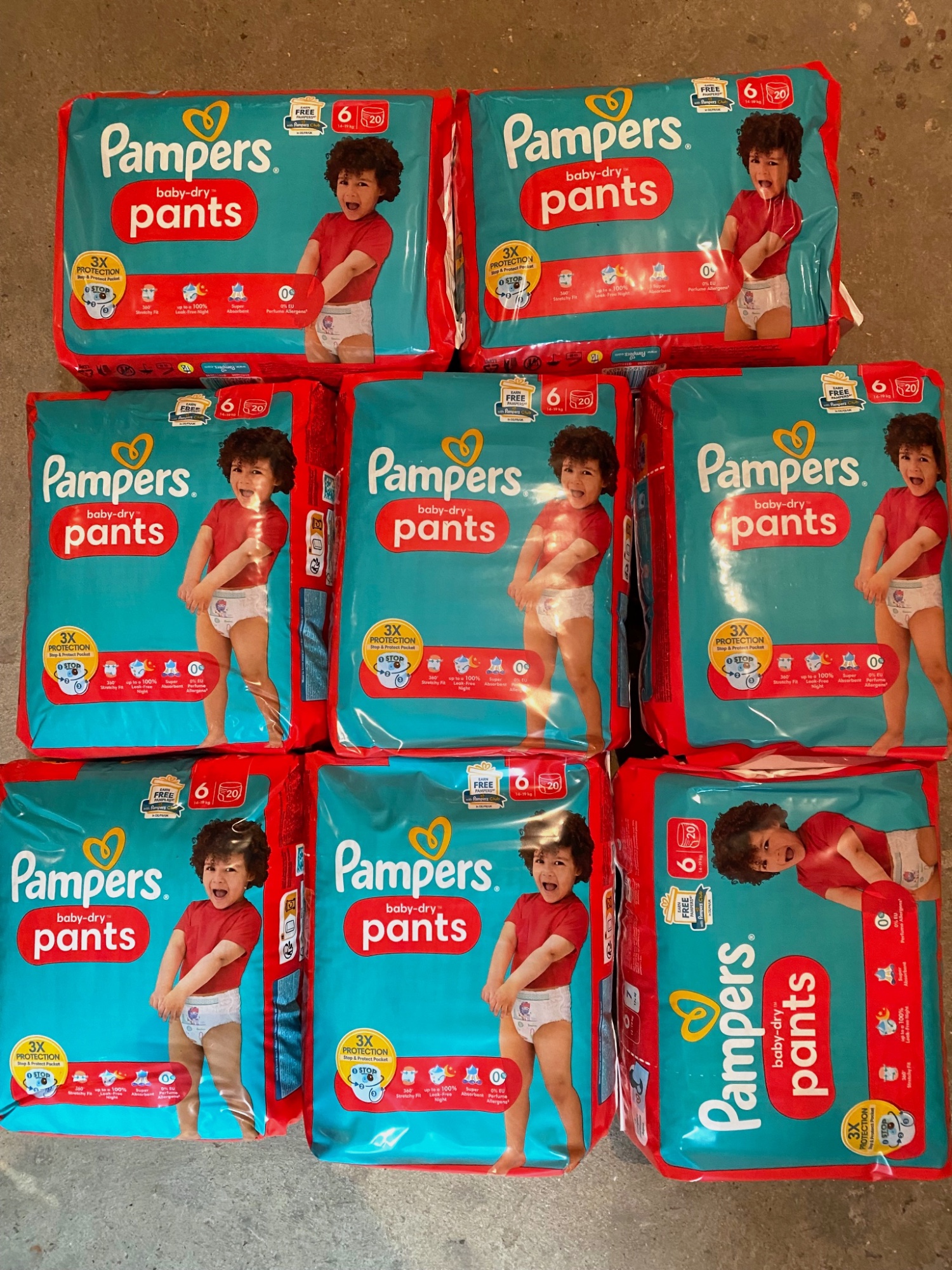 Couche Pampers pants taille 6 ( 160couches )