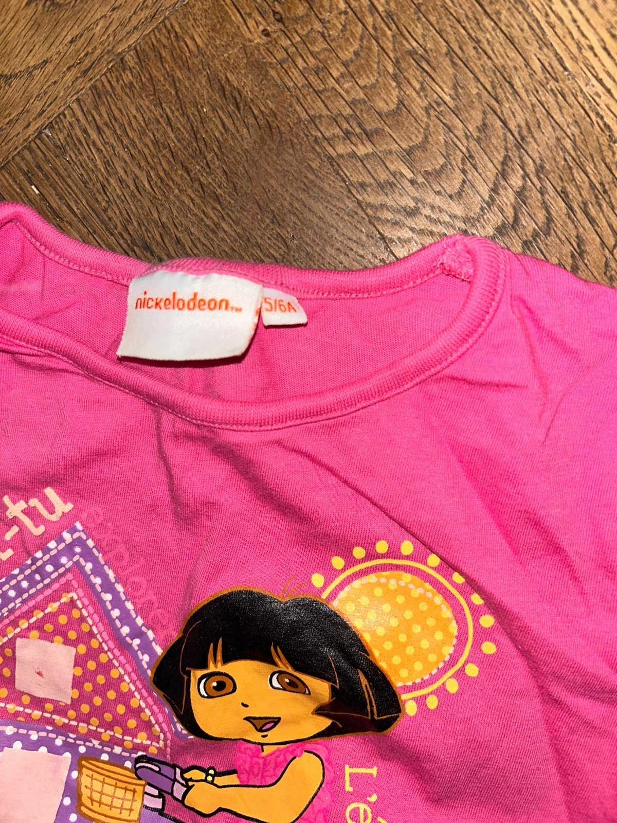 T-shirt DORA taille 5-6 ans – Nickelodeon – taille 5 ans / 110 cm 2