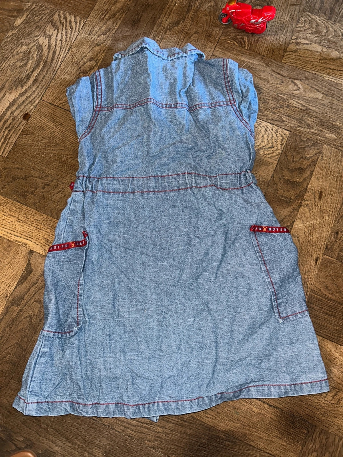 Robe en jean 6 ans – pas de marque – taille 6 ans / 116 cm 3