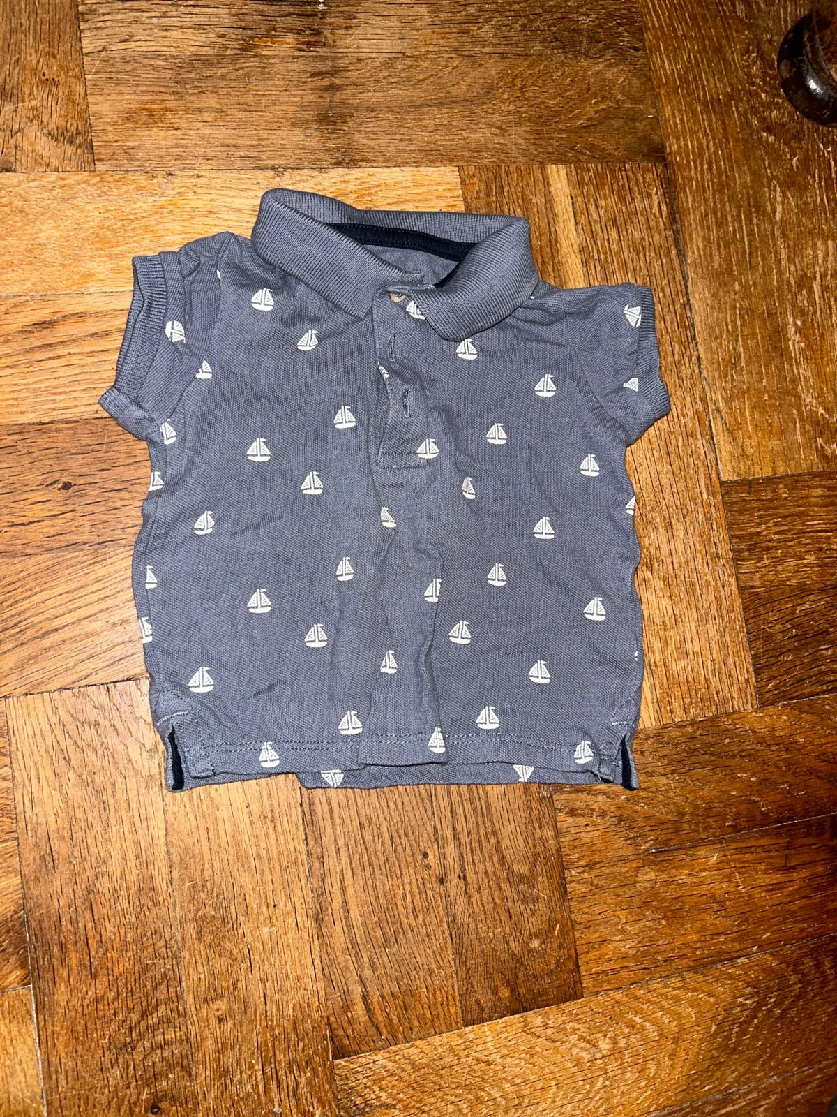 Polo Kiabi taille 6 mois