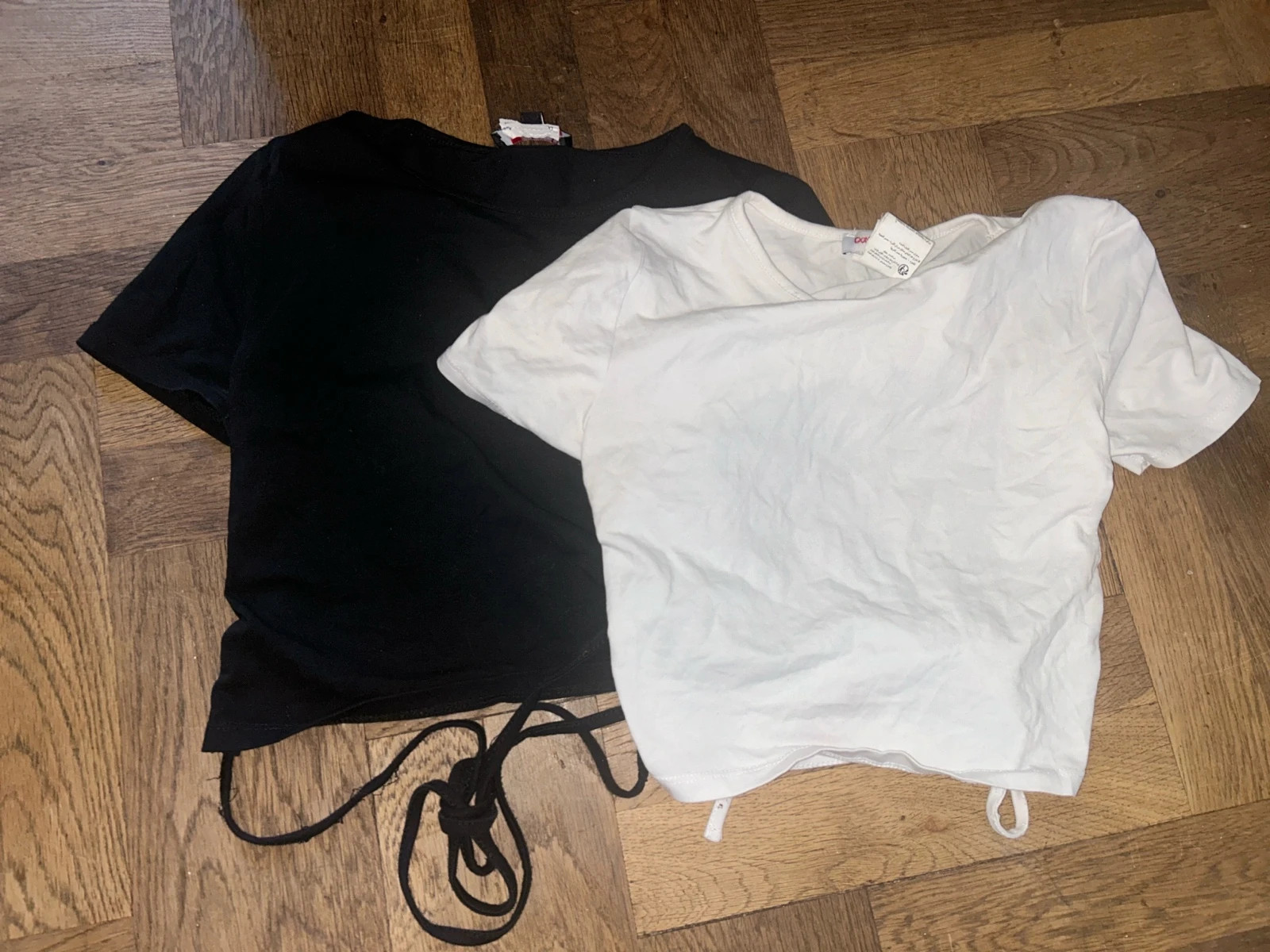 Lot de 2 Tops court dos nu avec noeud taille S