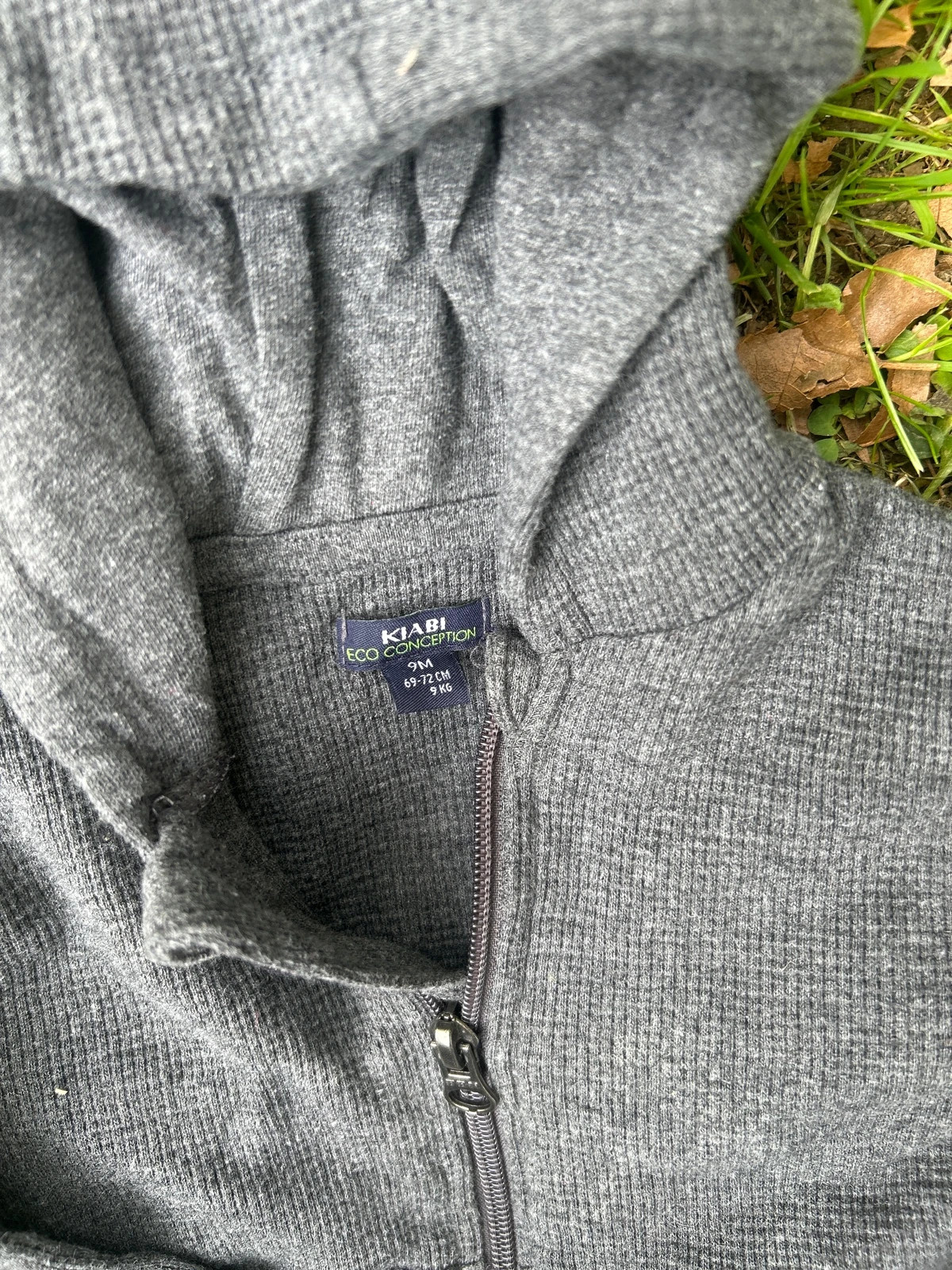 Gilet à capuche gris – 3 ans – basique incontournable – Kiabi – taille 9-12 mois / 74 cm 2