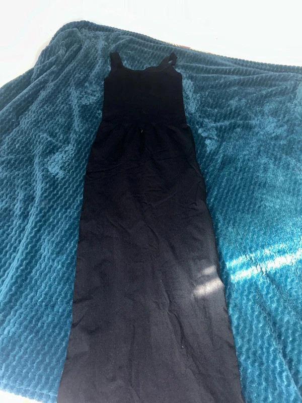 Robe longue noire taille M
