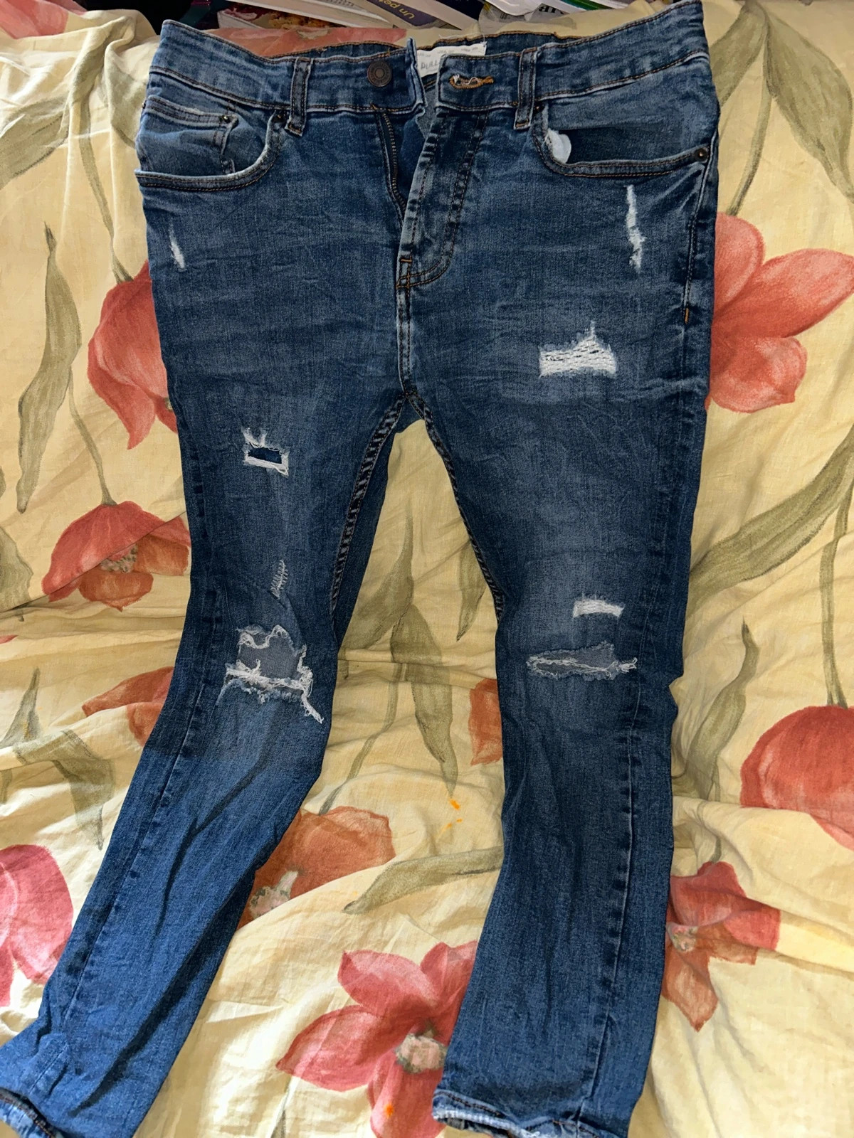 Jean troué Pull & Bear taille 38