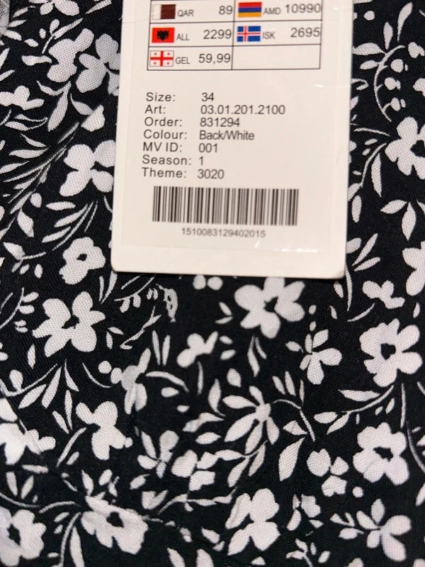 Mini robe d’été fleuri taille 34 New Yorker – Amisu – taille XS / 34 / 6 3