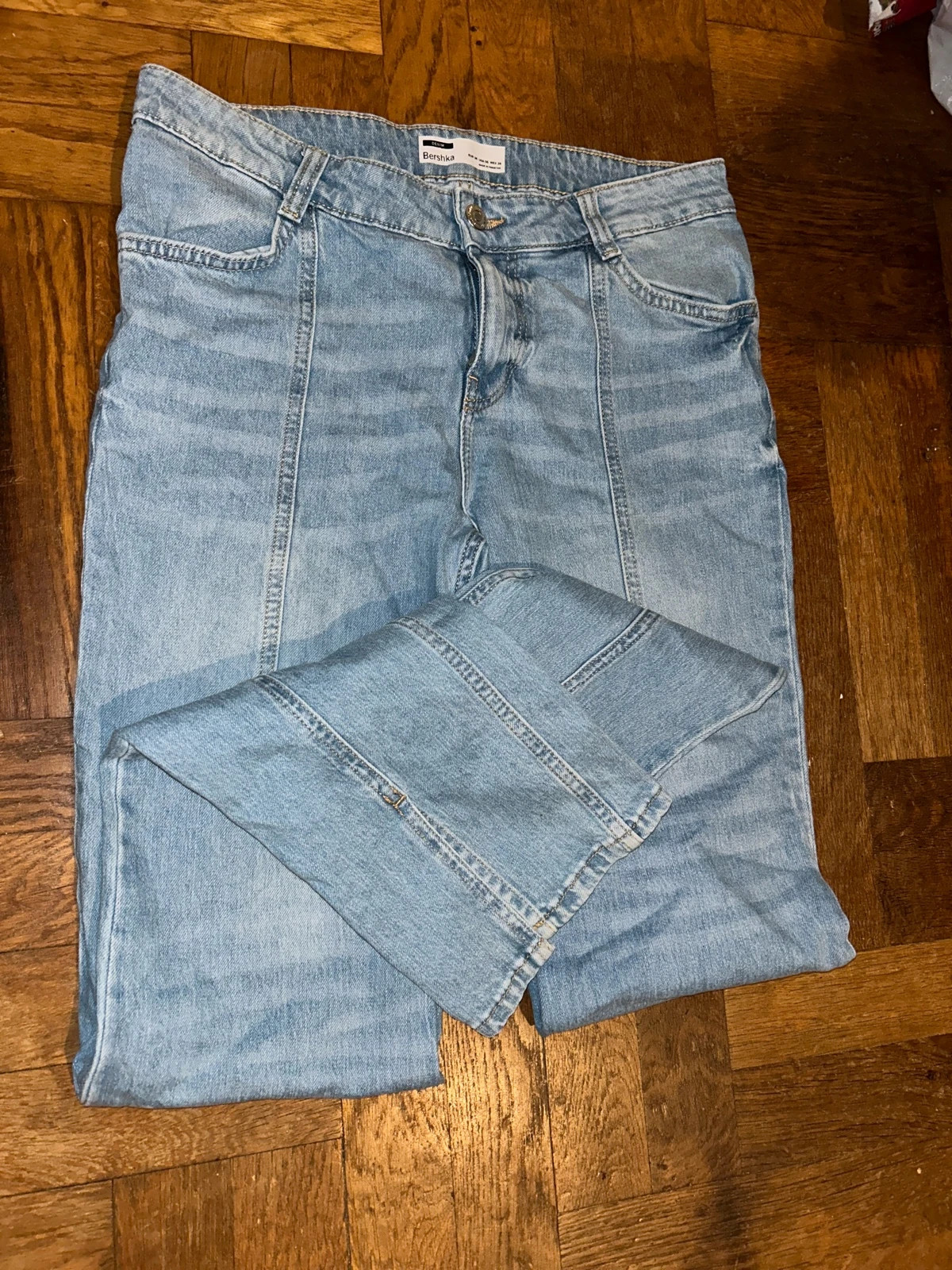 Jean droit bershka taille 38 – Bershka – taille M / 38 / 10 2