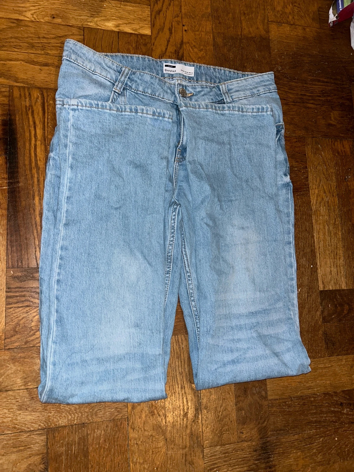 Jean droit bershka taille 38