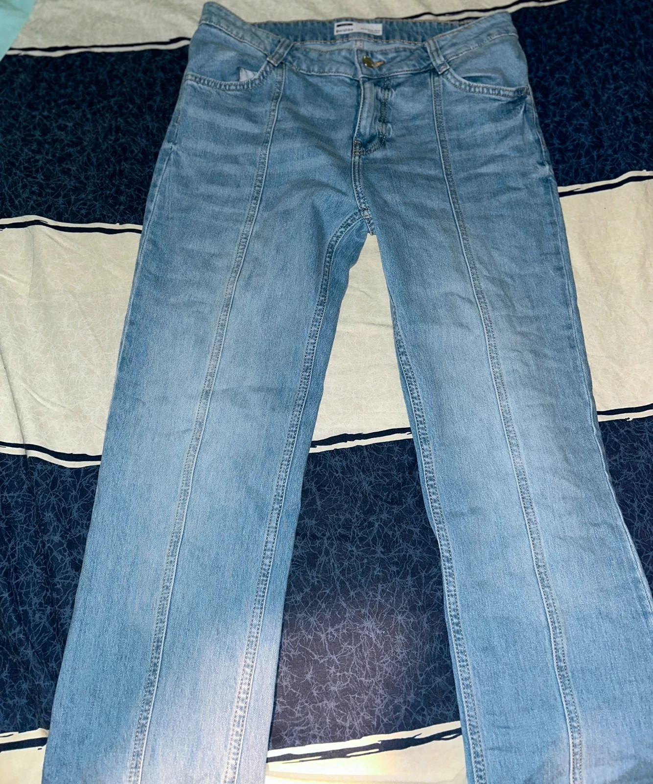 Jean droit Bershka taille 38
