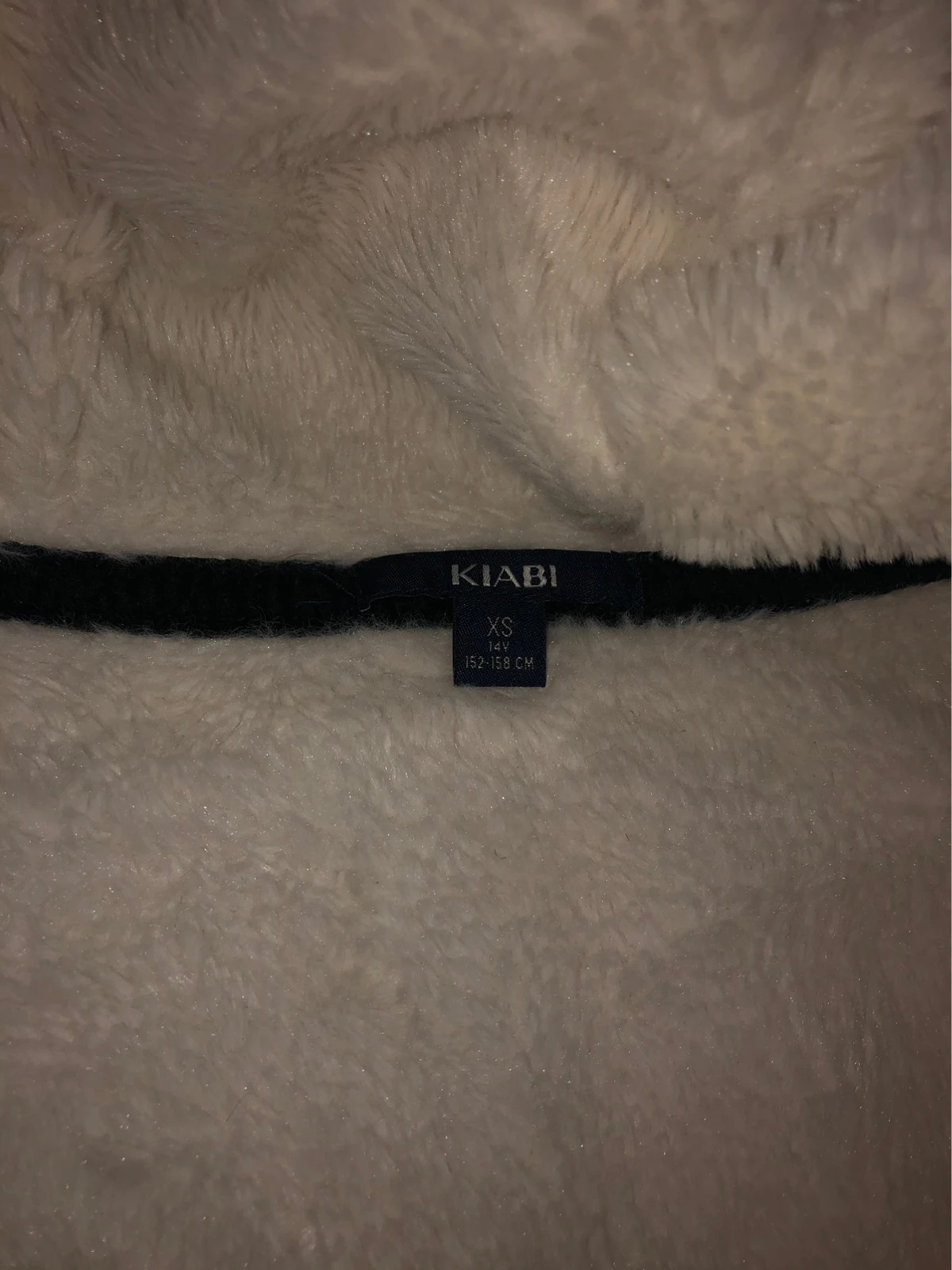 Sweat a capuche avec fourrure à l’intérieur taille XS – Kiabi – taille XS / 34 / 6 3