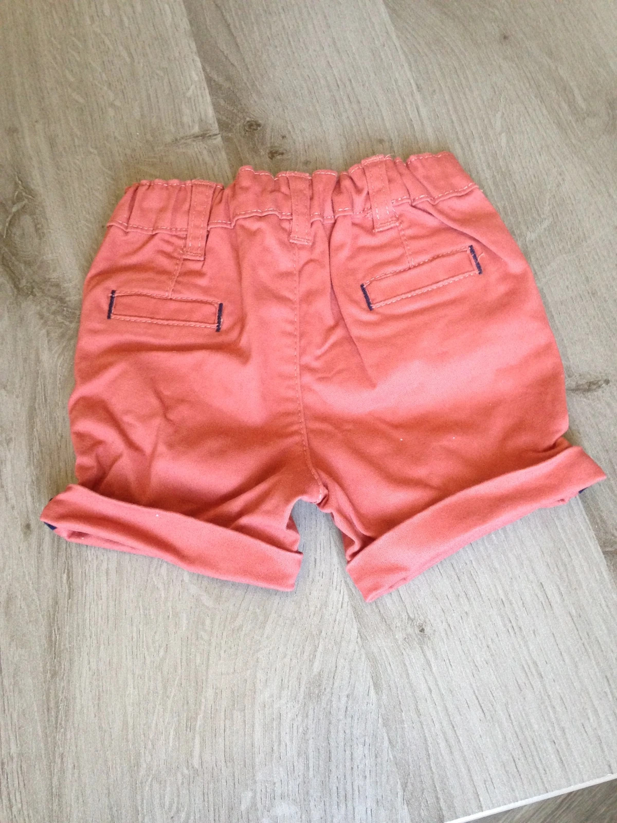 Short 9 mois – Kiabi – taille 9-12 mois / 74 cm 2