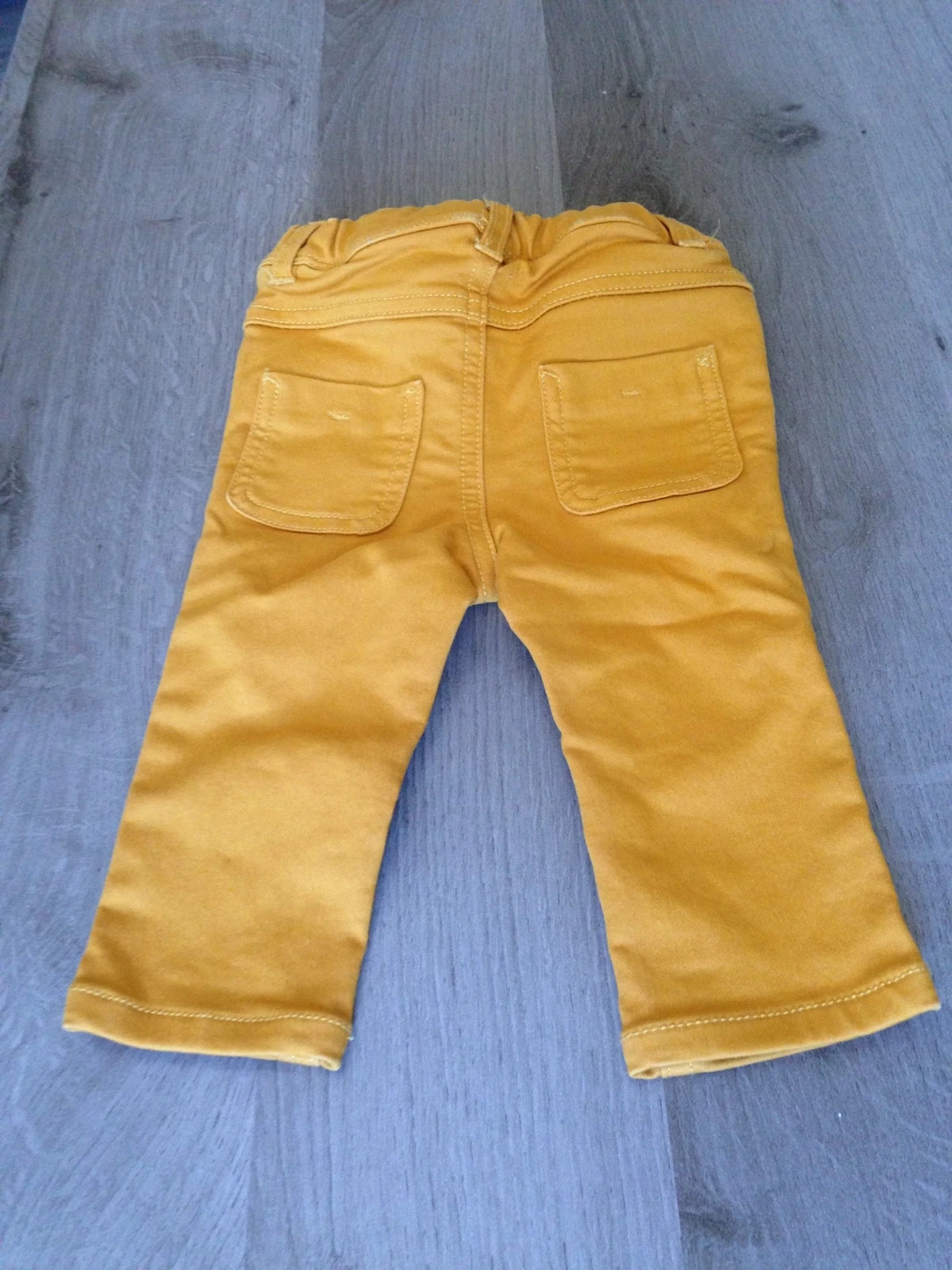 Pantalon 6 mois – Kiabi – taille 6-9 mois / 68 cm 2