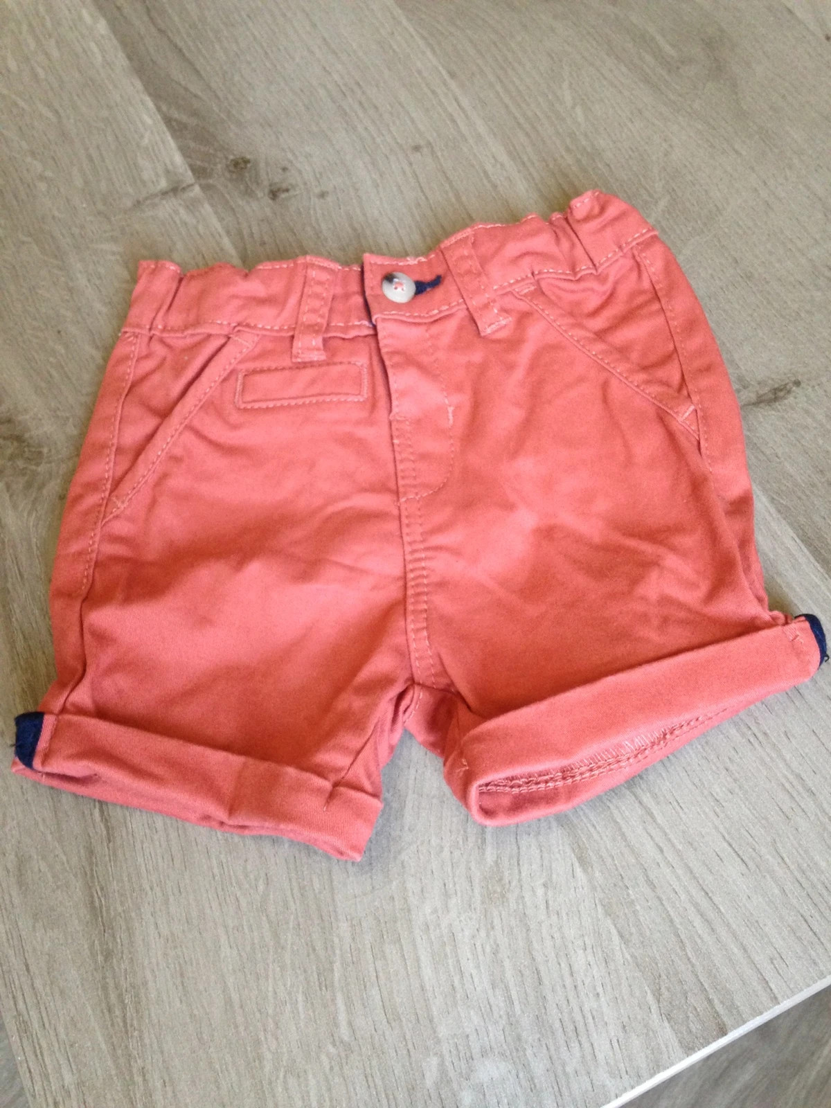 Short 9 mois