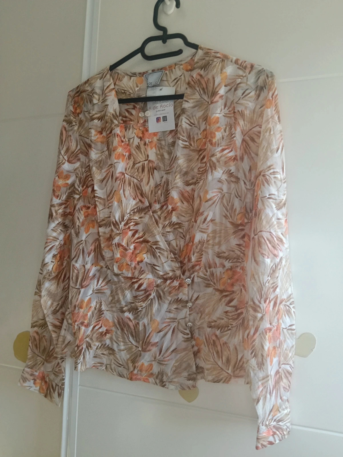 Blusa #lovem cruzada floral Talla S No envío por Vinteg Go 🙏 Descripción persuasiva Copiar – Love M – taille S / 36 / 8 2