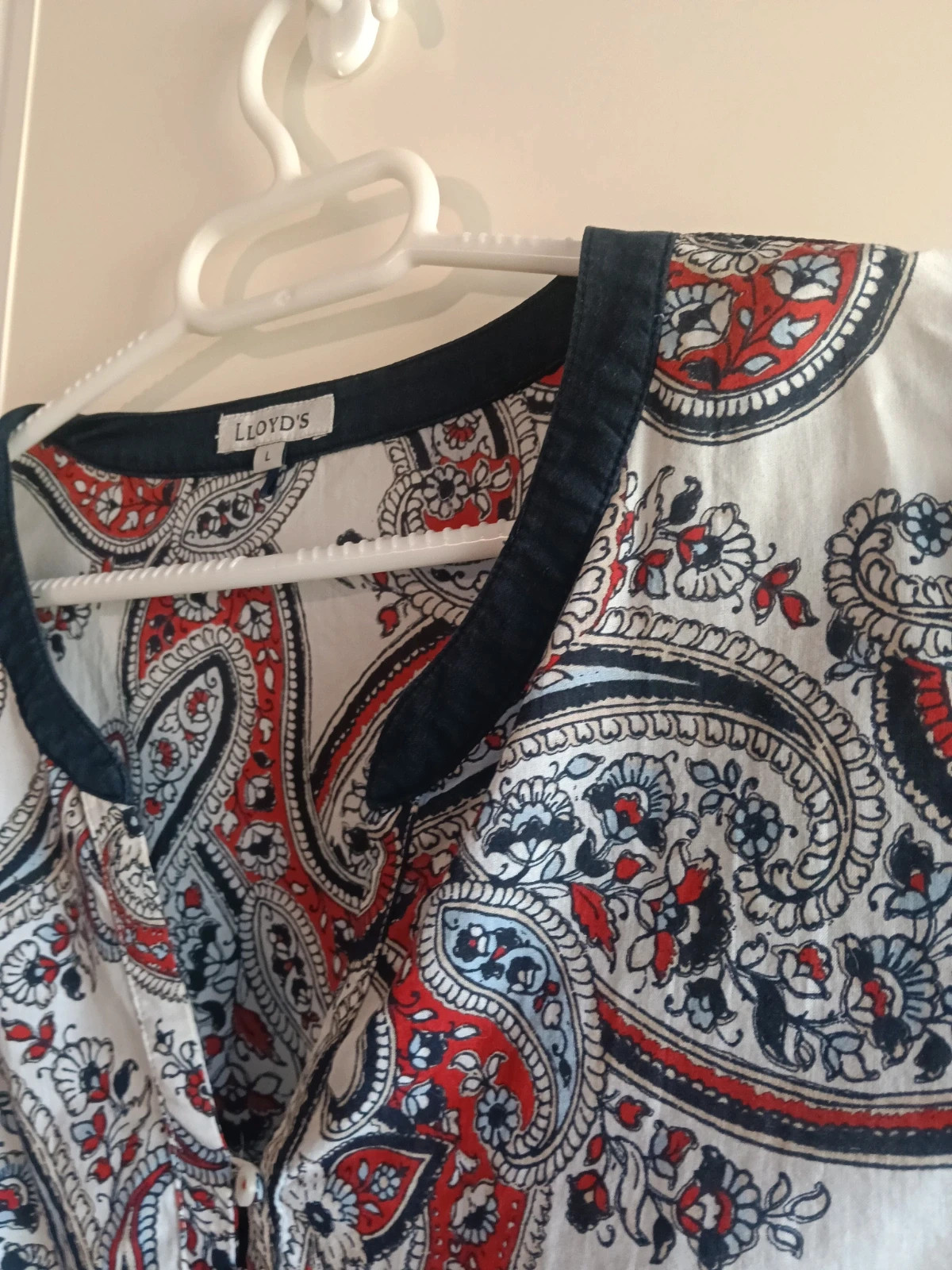 Blusa Lloyd's Paisley Viral Talla L No envío por Vinteg Go 🙏 – Lloyd's – taille L / 40 / 12 5