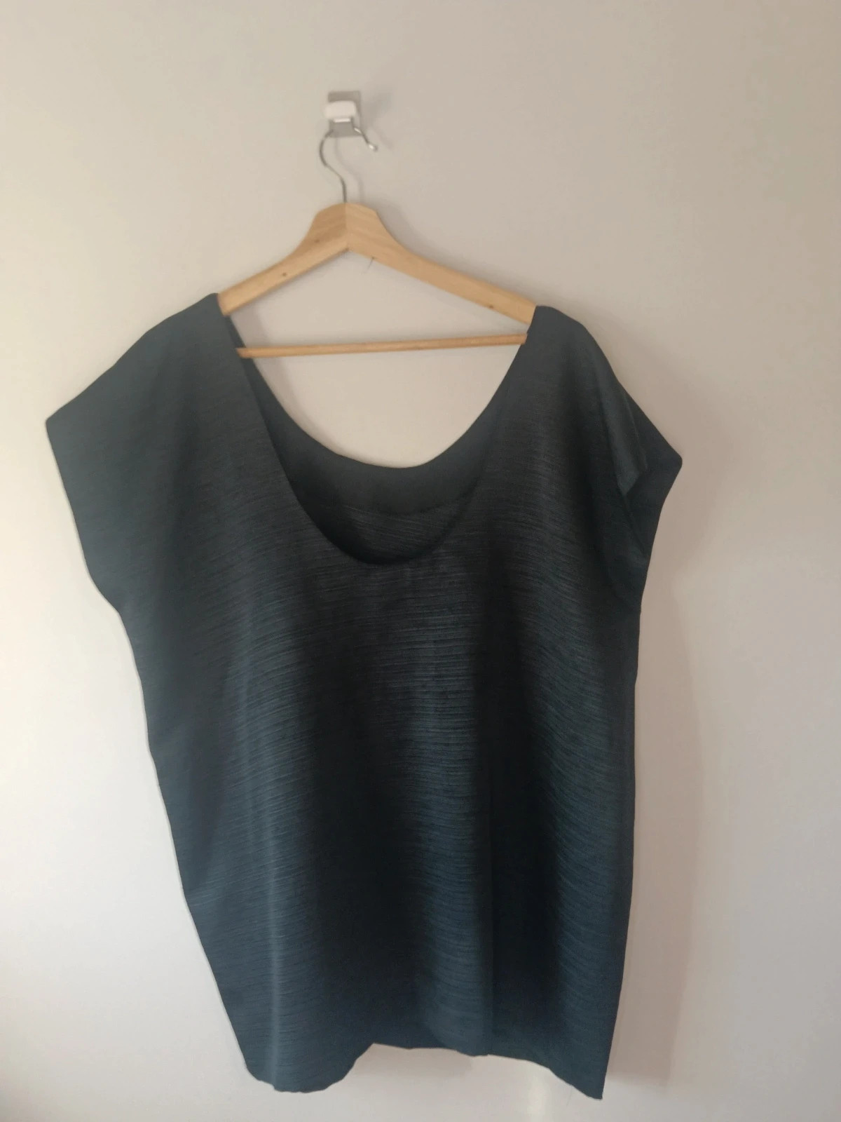 Blusa relieve negro fluida Talla 52/54( medidas) – taille 6XL / 52 / 24 3