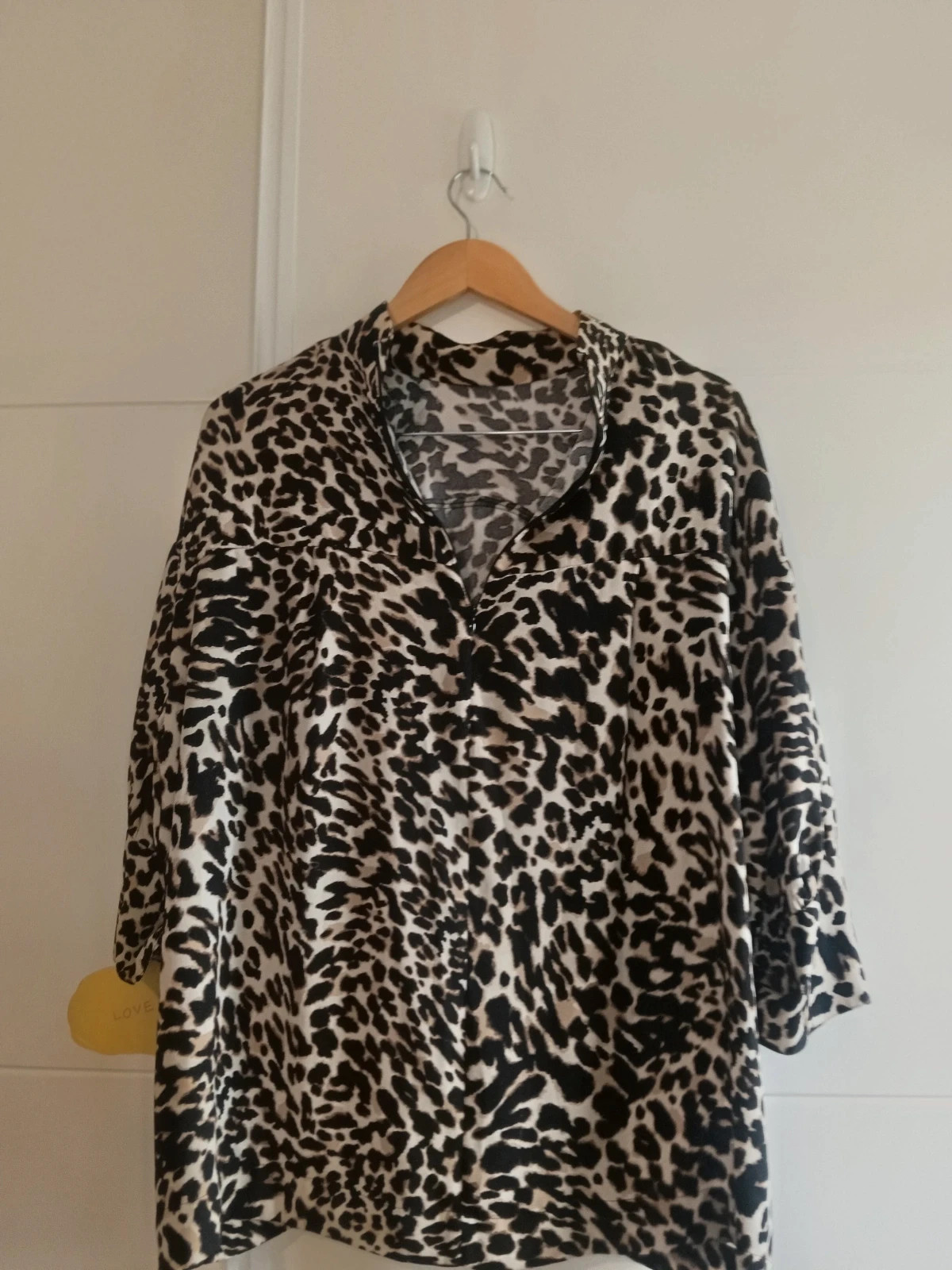 Blusa Zara animal print viral Talla L oversize No envío por Vinteg Go – Zara – taille L / 40 / 12 2