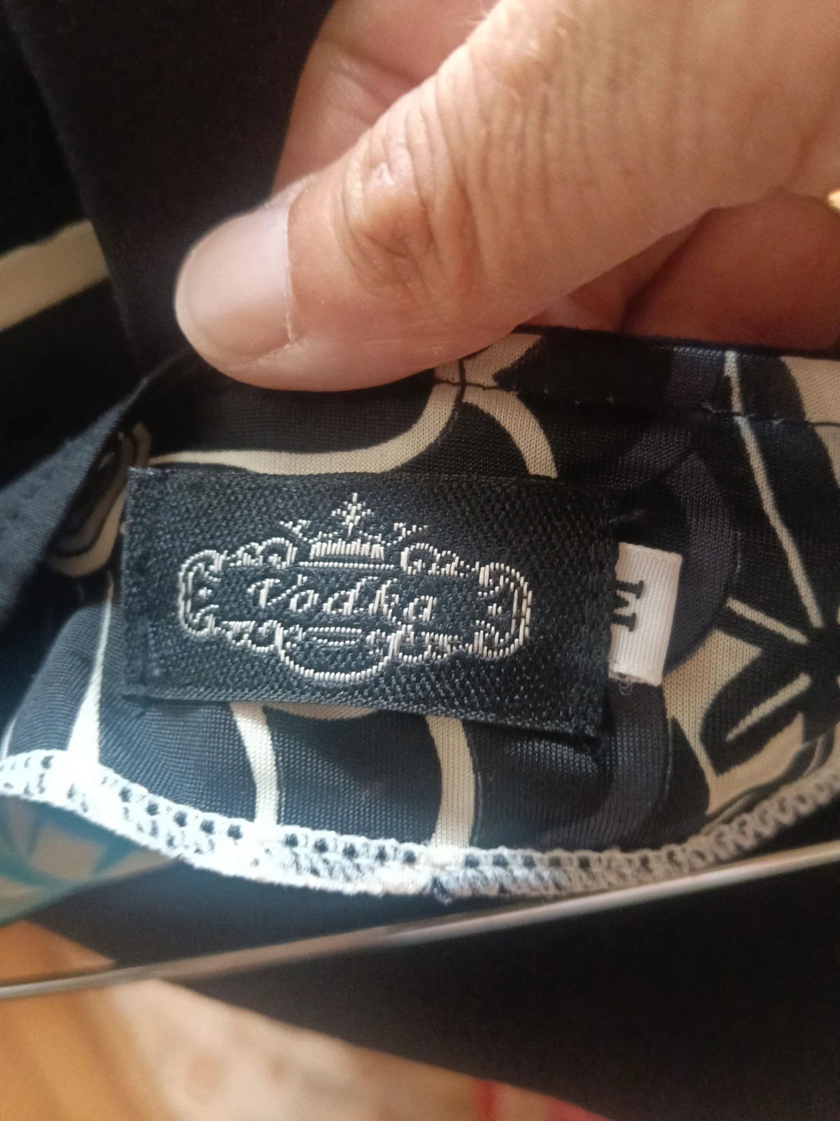 Falda bordada negra flores viral de VODKA 🖤 Talla M No envío por Vinteg Go 🙏 – Vodka – taille M / 38 / 10 4