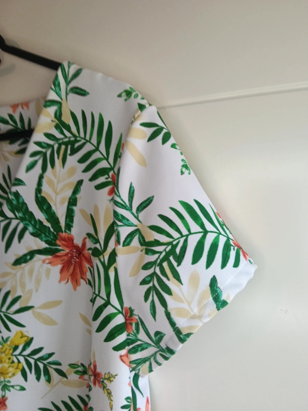 Vestido Cortefiel flores viral 💎 Talla L ( medidas)No envío por Vinteg Go 🙏 – Cortefiel – taille L / 40 / 12 5