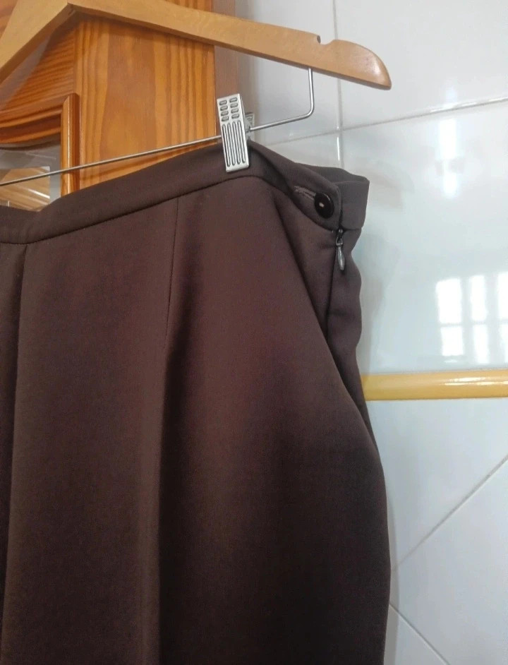 Pantalón marrón chocolate Viral Síntesis T 54( medidas)No envío por Vinteg Go 🙏 – Síntesis – taille 7XL / 54 / 26 2