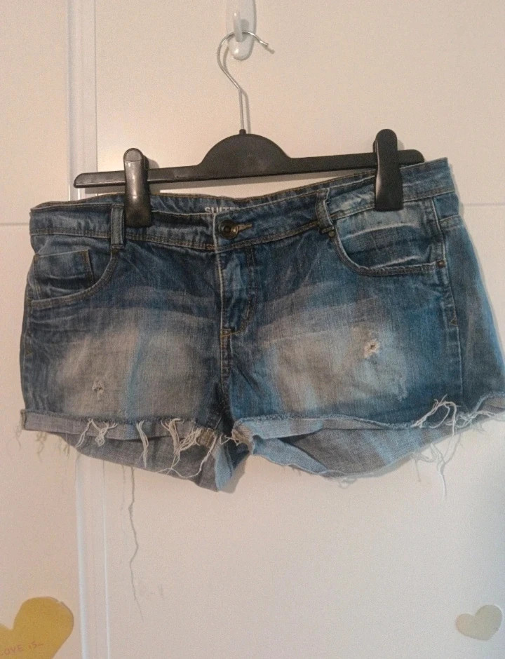 Short vaquero deshilachado Suiteblanco T40 No envío por Vinteg Go 🙏