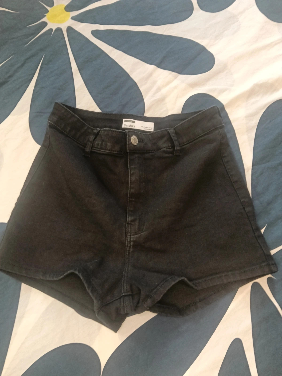 Pack de 2 shorts vaqueros de tiro alto de Bershka alla 38. – Bershka – taille M / 38 / 10 5