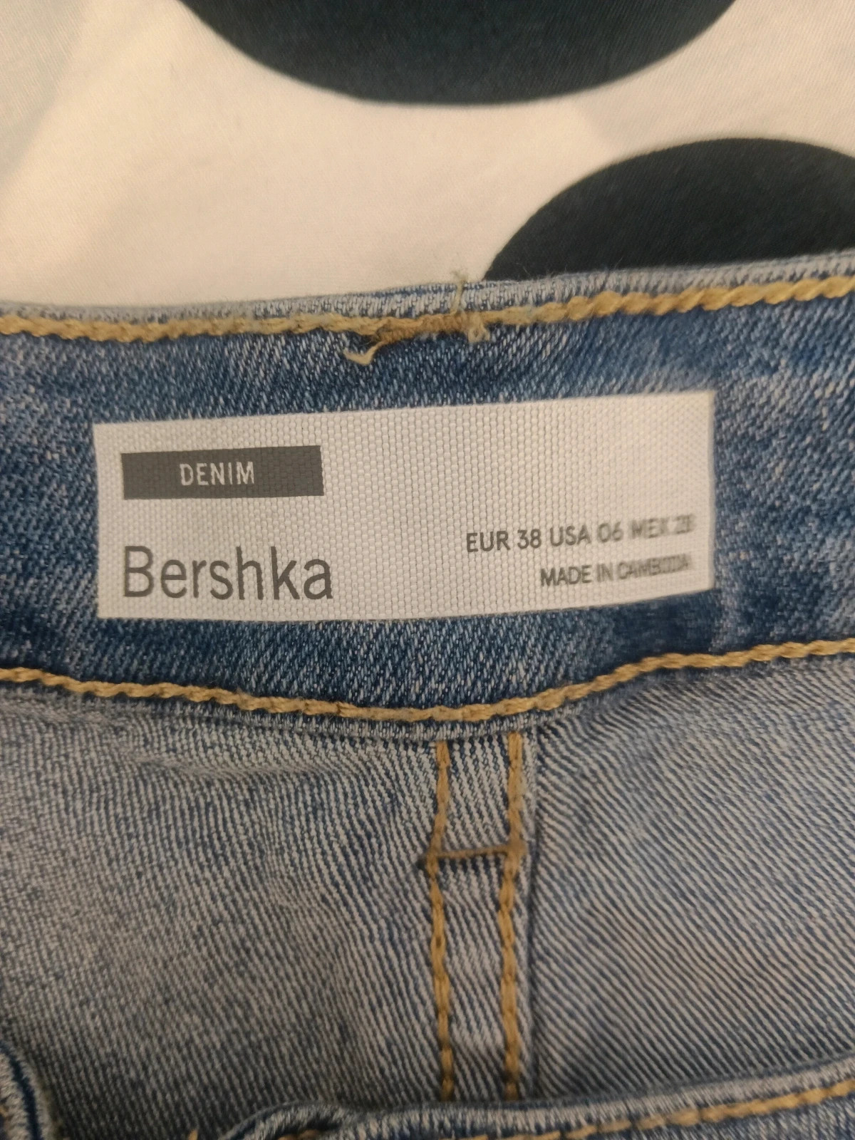 Pack de 2 shorts vaqueros de tiro alto de Bershka alla 38. – Bershka – taille M / 38 / 10 3