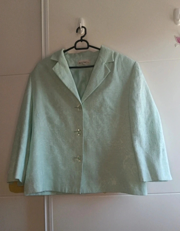 Americana elegante Floral Menta de Rocoí Talla 48 viral 💚 No envío por Vinteg Go 🙏 – confecciones Rocoi – taille 4XL / 48 / 20 2