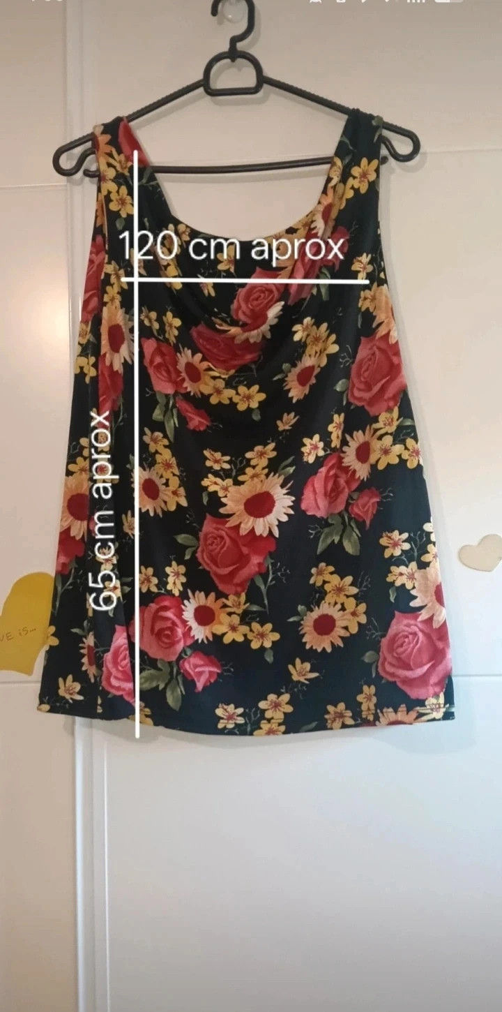 Blusa Flores cuello drapeado Negra Talla única ( Curve) Viral 🔥No envío por Vinteg Go 🙏 – moda italy – taille Taille unique 2
