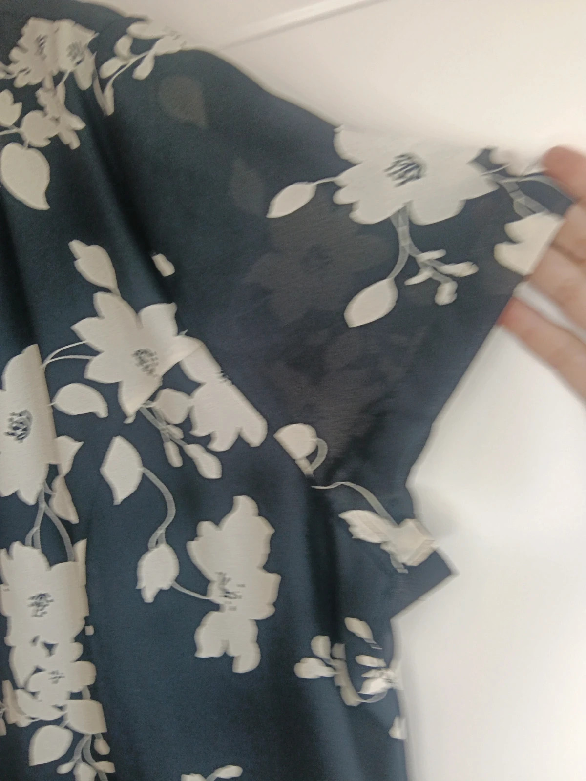 Vestido floral negro y blanco Talla 56 pequeña Viral 💥 No envío por Vinteg Go 🙏 – taille 8XL / 56 / 28 3