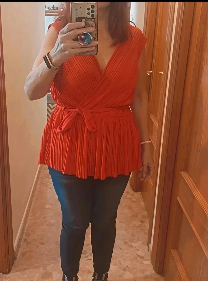 Blusa H&M Rojo viral Plisada Talla M( como nueva) No envío por Vinteg Go 🙏 – H&M – taille M / 38 / 10 4