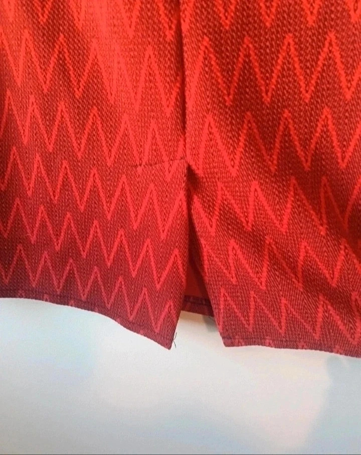 Falda Roja zigzag viral Talla 2XL perfecta No envío por Vinteg Go 🙏 – Local – taille XXL / 44 / 16 4