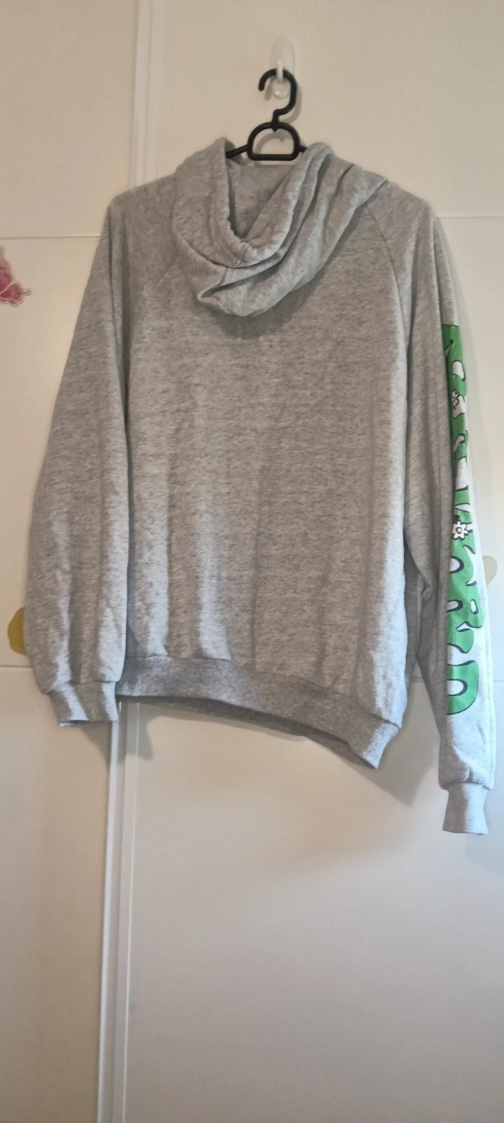 Sudadera Gris Bershka Mariposas y Margarita Talla S Oversize viral🔥 – Bershka – taille S / 36 / 8 3