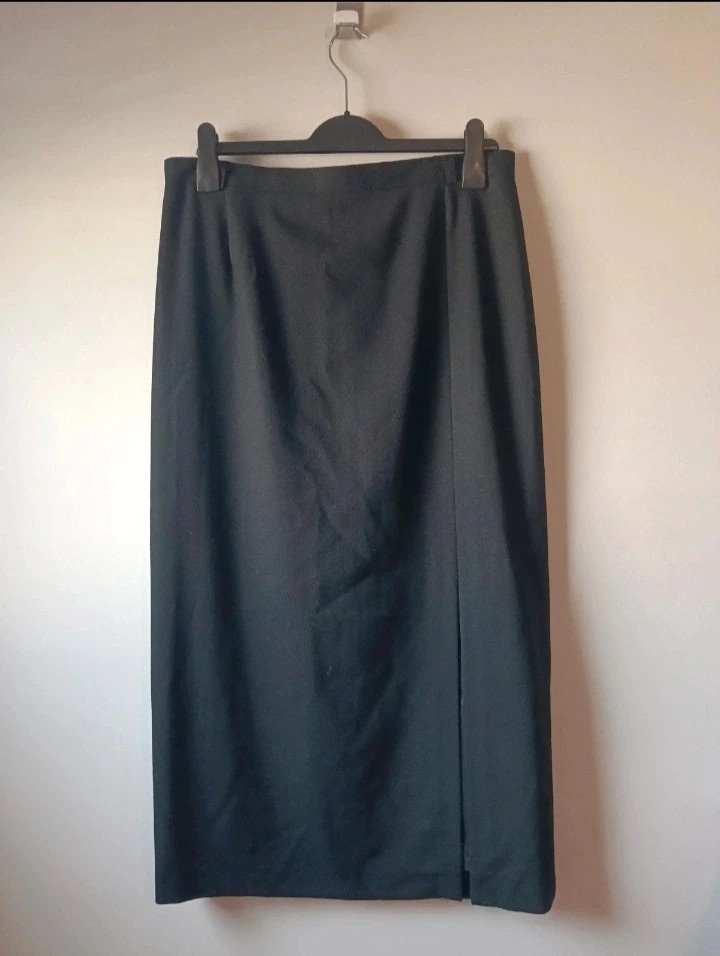 Falda Elegante Negra Lella Mode( El corte inglés) Talla 46 Viral 🔥 – Lella mode ( corte ingles) – taille XXXL / 46 / 18 2