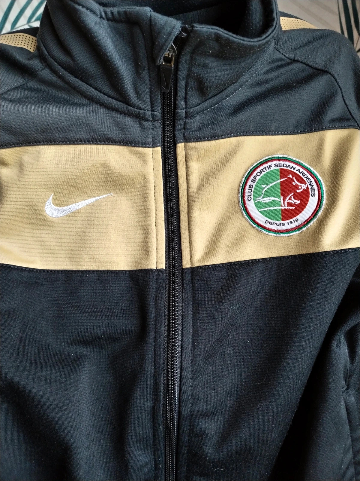 Veste jogging CSSA / Taille 8-10ans – Nike – taille 9 ans / 134 cm 2