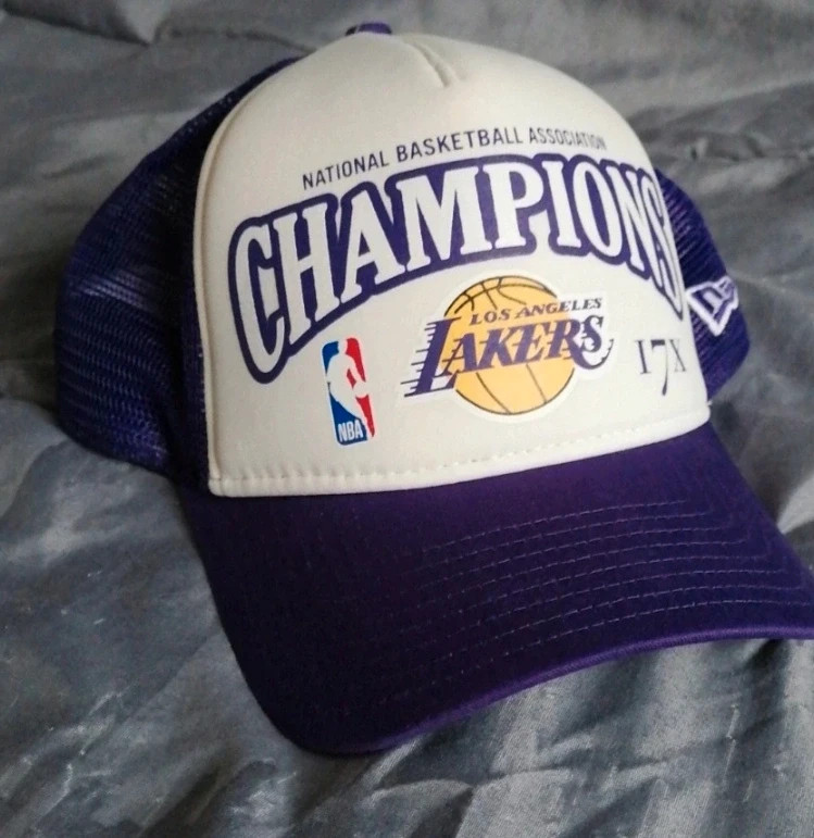Casquette style trucker violette et blanche des Lakers de Los Angeles🏀