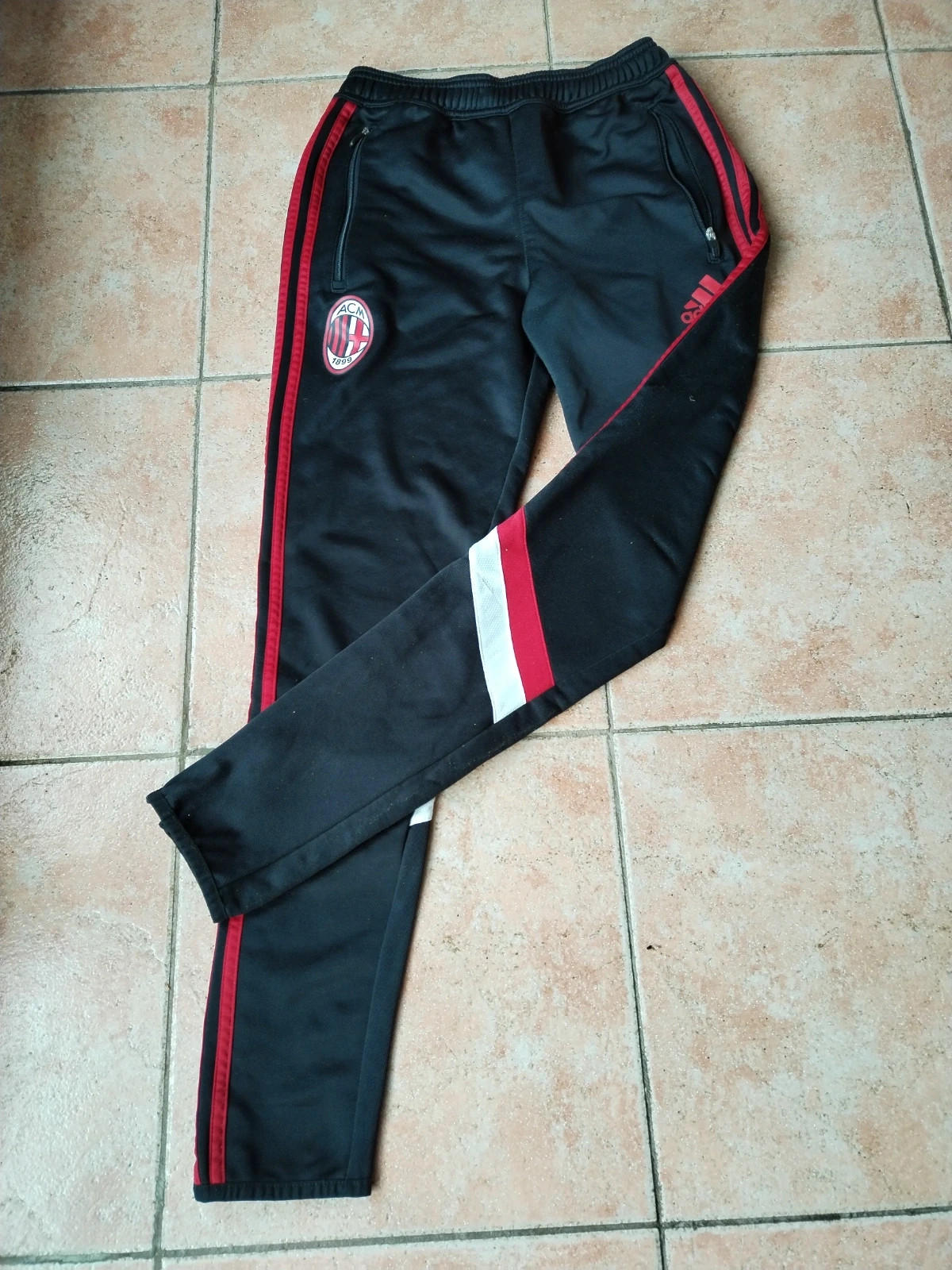 Lot jogging foot /réal Madrid / Milan AC / taille XS – adidas – taille XS / 34 / 6 3
